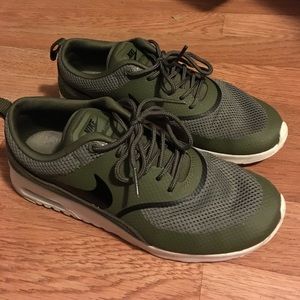 NIKE Air Max Thea