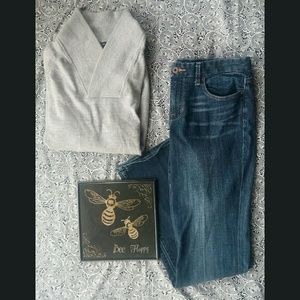 Women's Banana Republic knit sweater, XXL