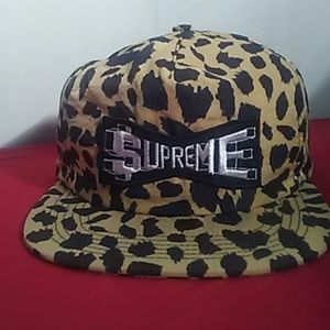 Supreme ss17 5 panel authentic brand new