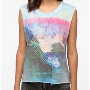 Sleeveless tee