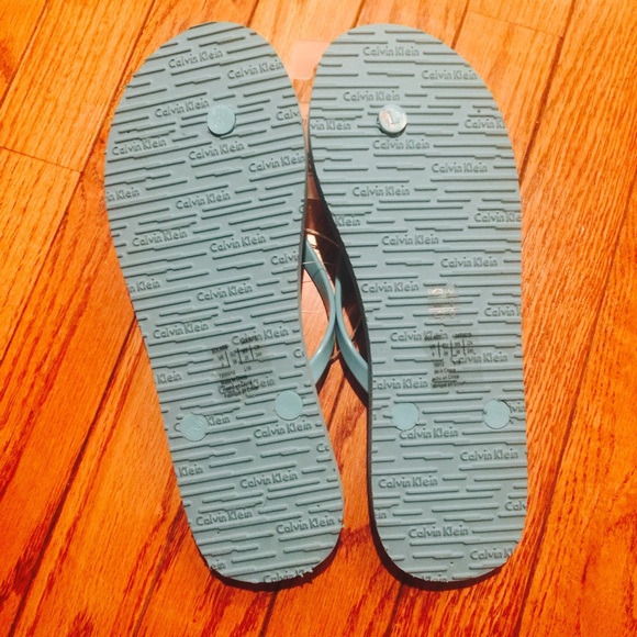 Calvin Klein Slippers. - Picture 3 of 5