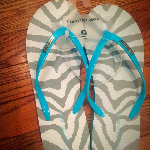 Calvin Klein Slippers. - Picture 5 of 5