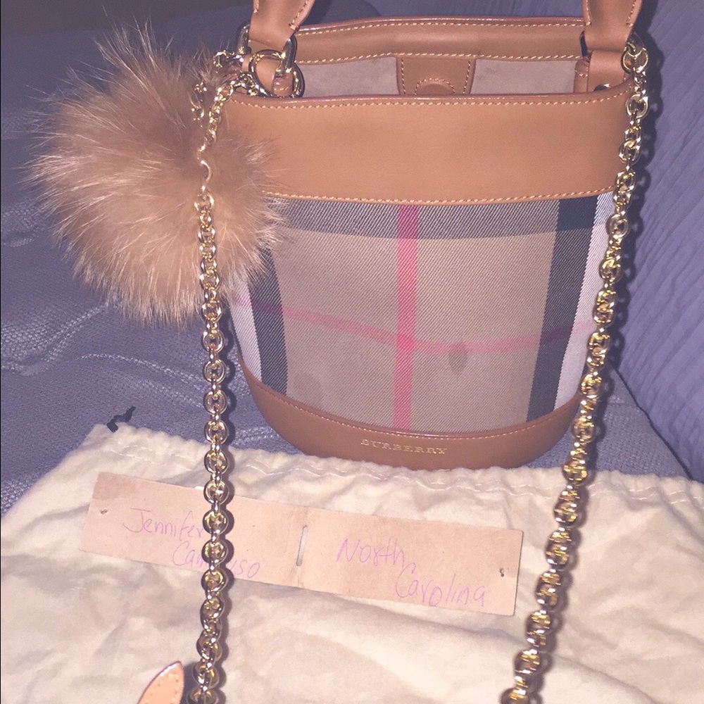 Burberry small bucket bag in house check