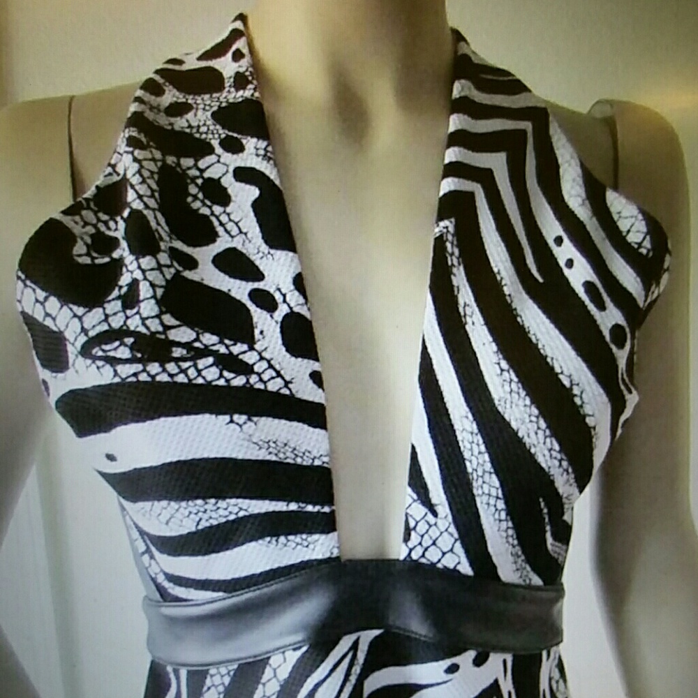 Bebe jungle skin peplum top