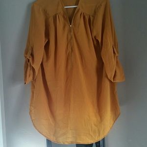 YELLOW ZIPPERED BLOUSE