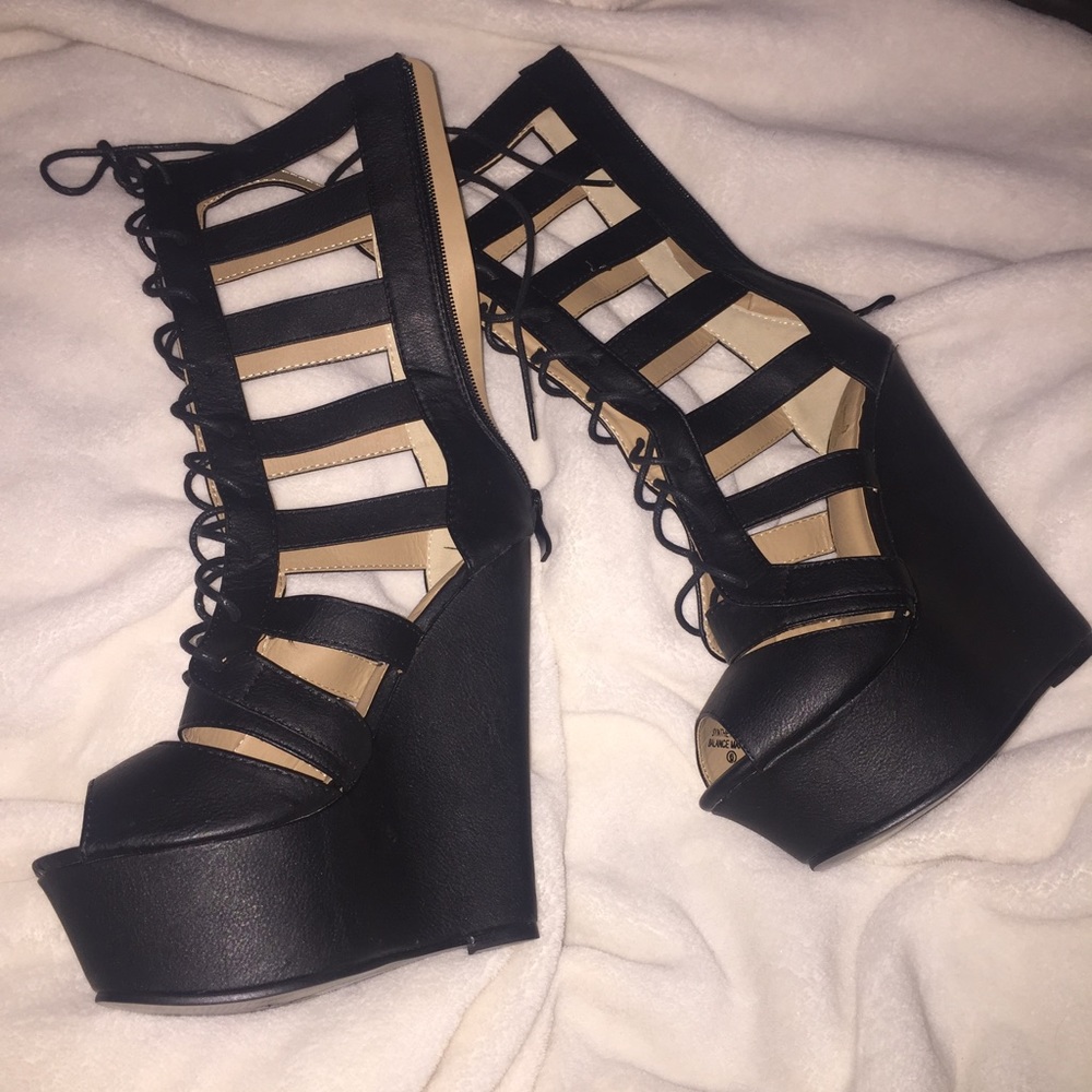 Brand new gladiator wedges - SZ 6