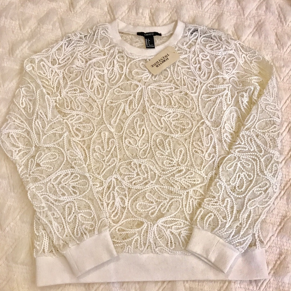 ✨NWT Forever 21 Lace Top