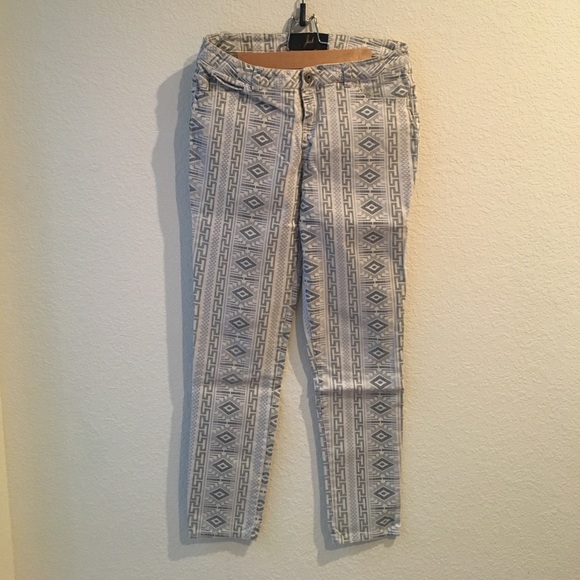 Aztec print skinny pants - Picture 2 of 4