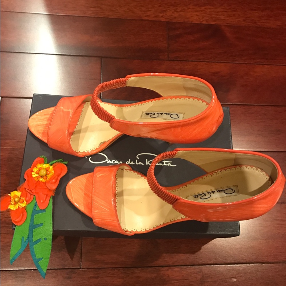 Oscar de la renta patent leather size 40 sandal