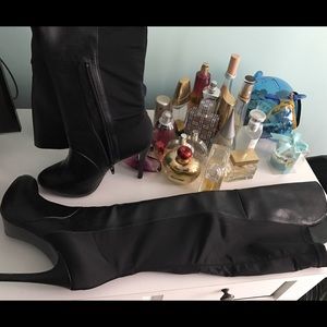 Steve Madden Ashtor Over the knee Boots