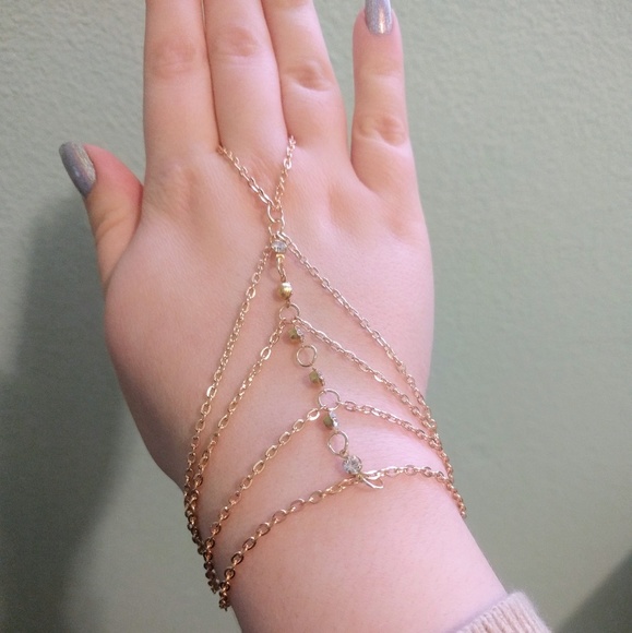 ๐จBOGO 50% OFF๐จ Sparkling Linked Ring Bracelet - Picture 3 of 3
