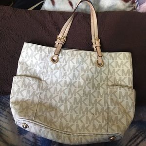 Michael Kors purse