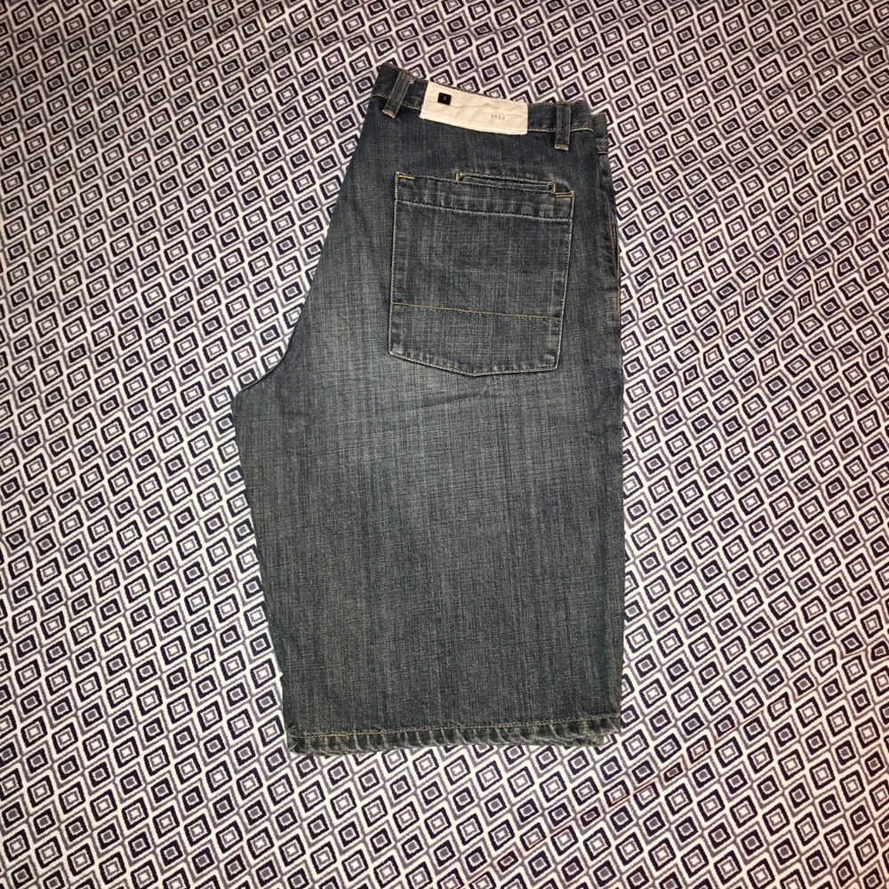 Gap men short
