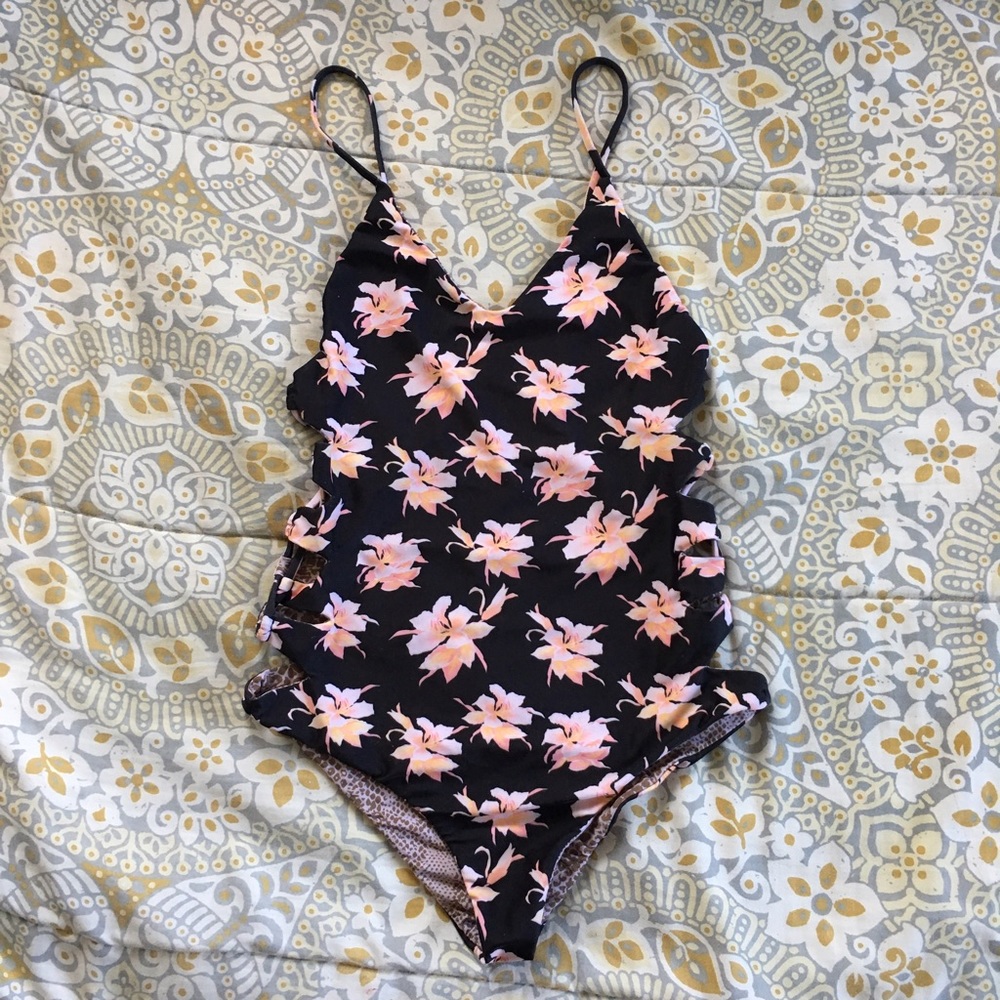 ❌SOLD❌ Acacia Aloha Florence One Piece
