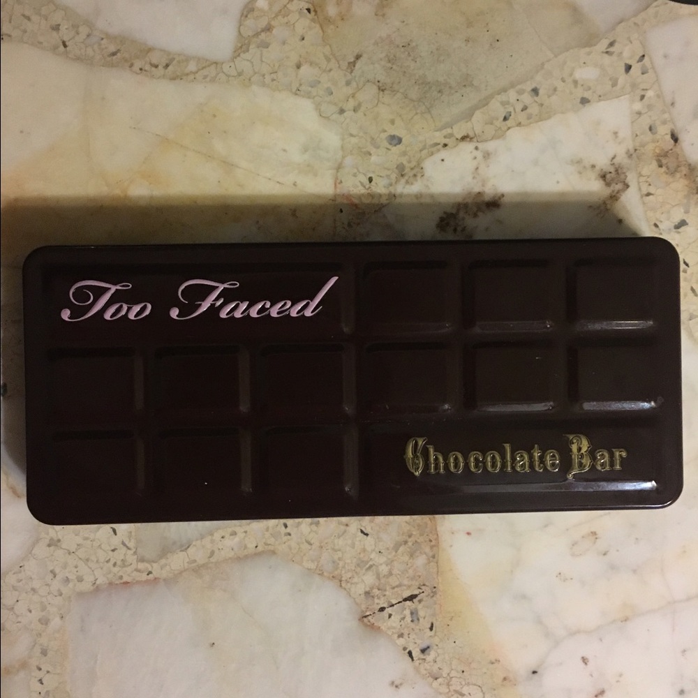 Too faced chocolate bar palette