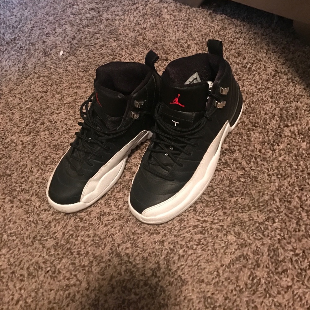 Jordan play off 12's