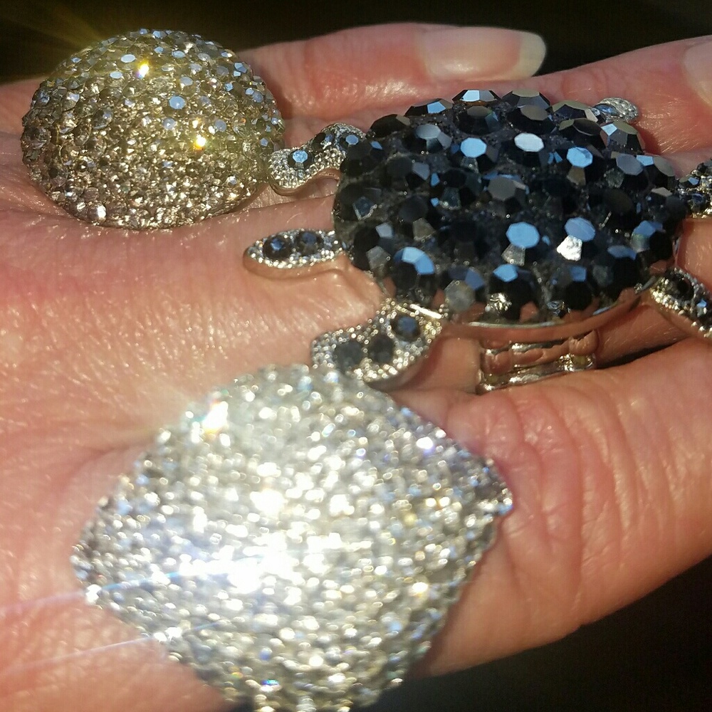 Crystal rings