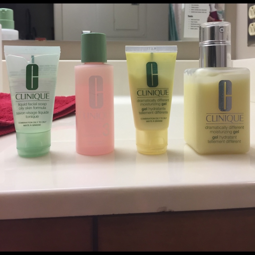 Clinique Dramatically Different Moisturizing Gel