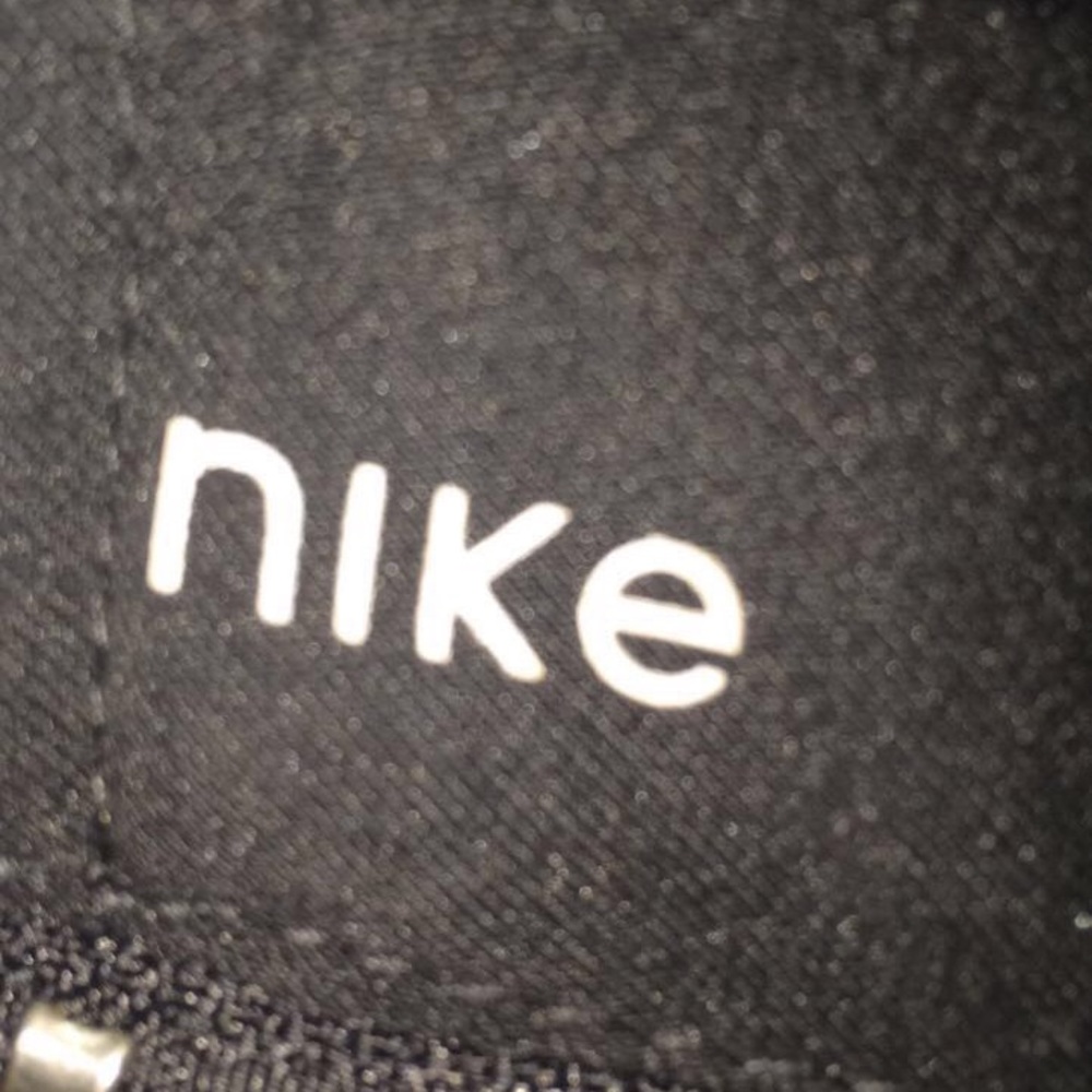 2 Vintage Nike windbreakers - Picture 5 of 8