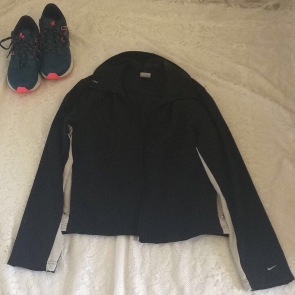 2 Vintage Nike windbreakers - Picture 3 of 8