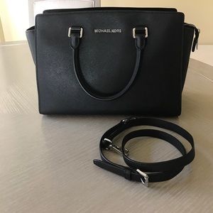 Michael Kors Selma Large Satchel in black