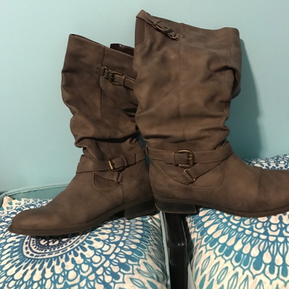 Boots - Picture 1 of 3