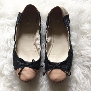 ❌SOLD❌ Ann Taylor LOFT Round Toe Flats Size 9M