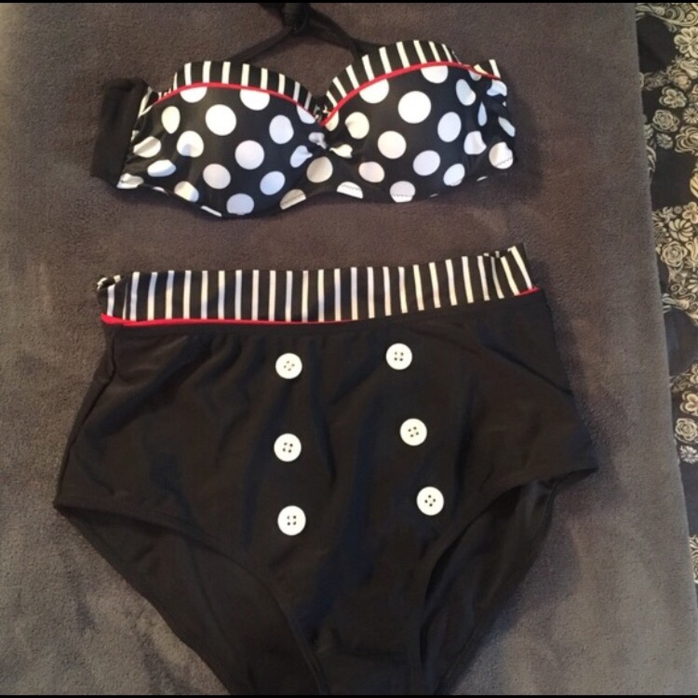 50's inspired swimsuit