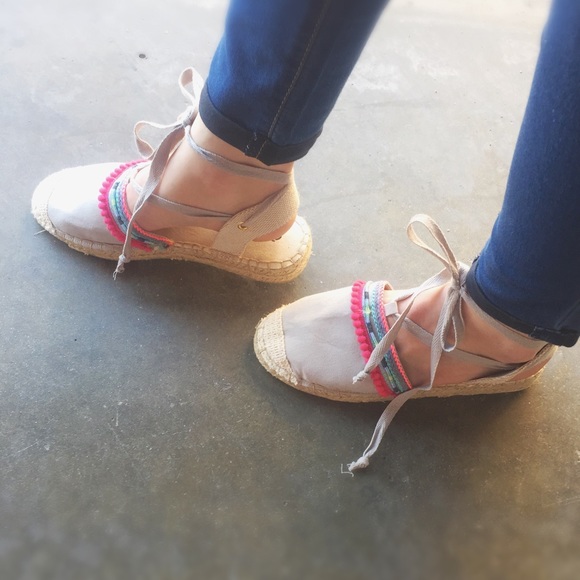 1 left! HP๐ NWT. Pom Pom lace up grey espadrilles - Picture 6 of 6