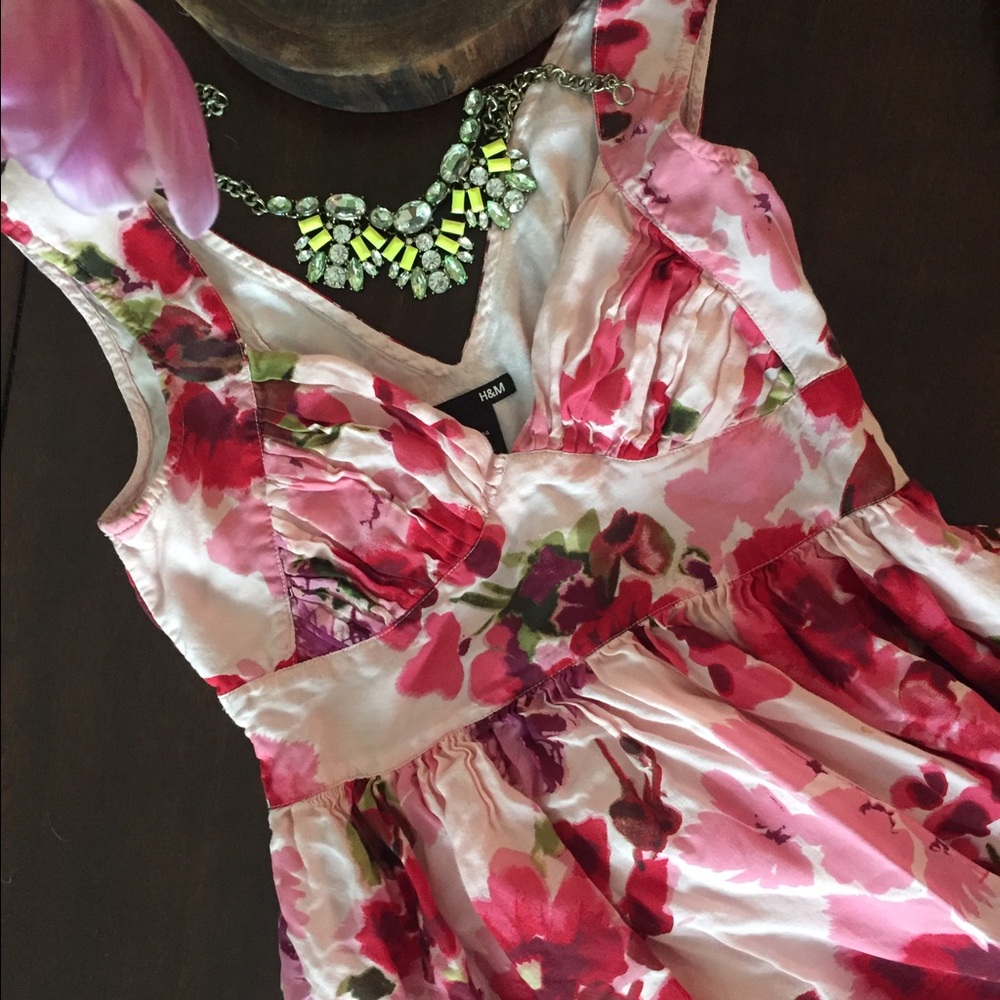 Floral H&M dress, size 4.