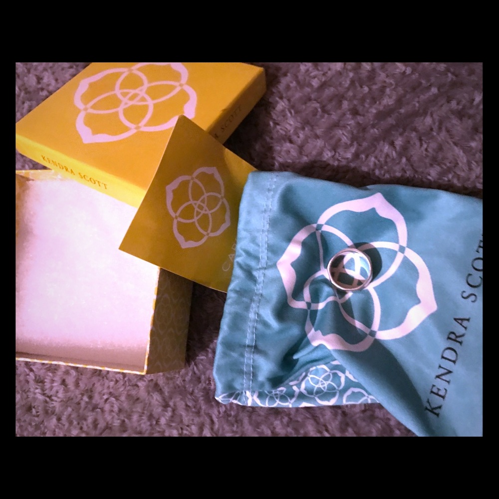 Brand new Kendra Scott