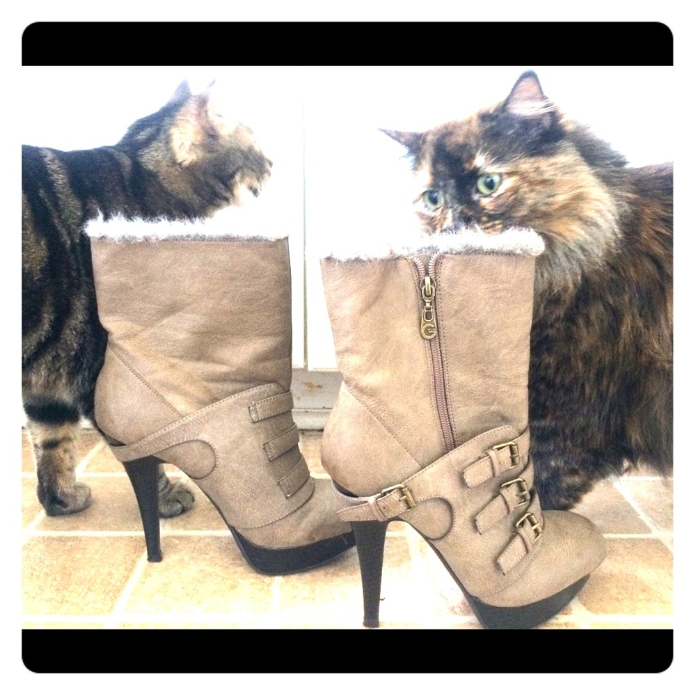 Gucci Heeled Boots