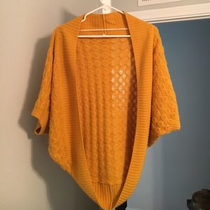 🎉4 for $20 sale🎉 Mustard DEPT sweater