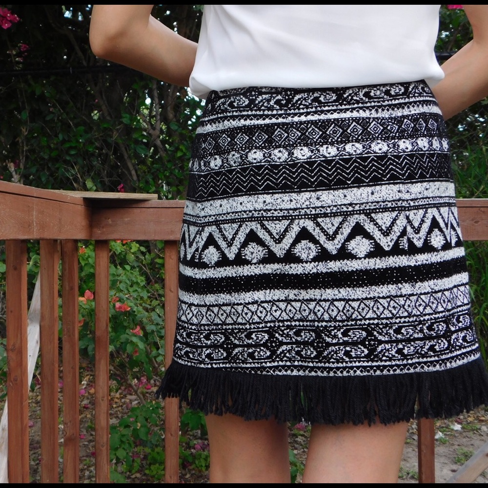 Fringed patterned Skirt - Picture 2 of 6