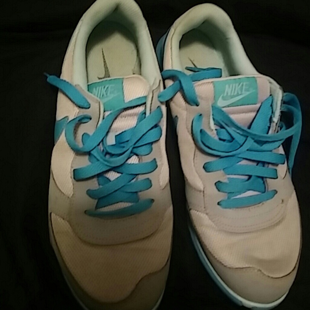 Womens teal running shoes
