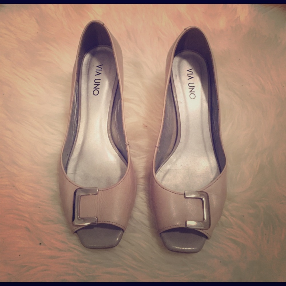 Elegant open toe pumps