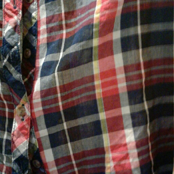 Button up shirt - Picture 3 of 3