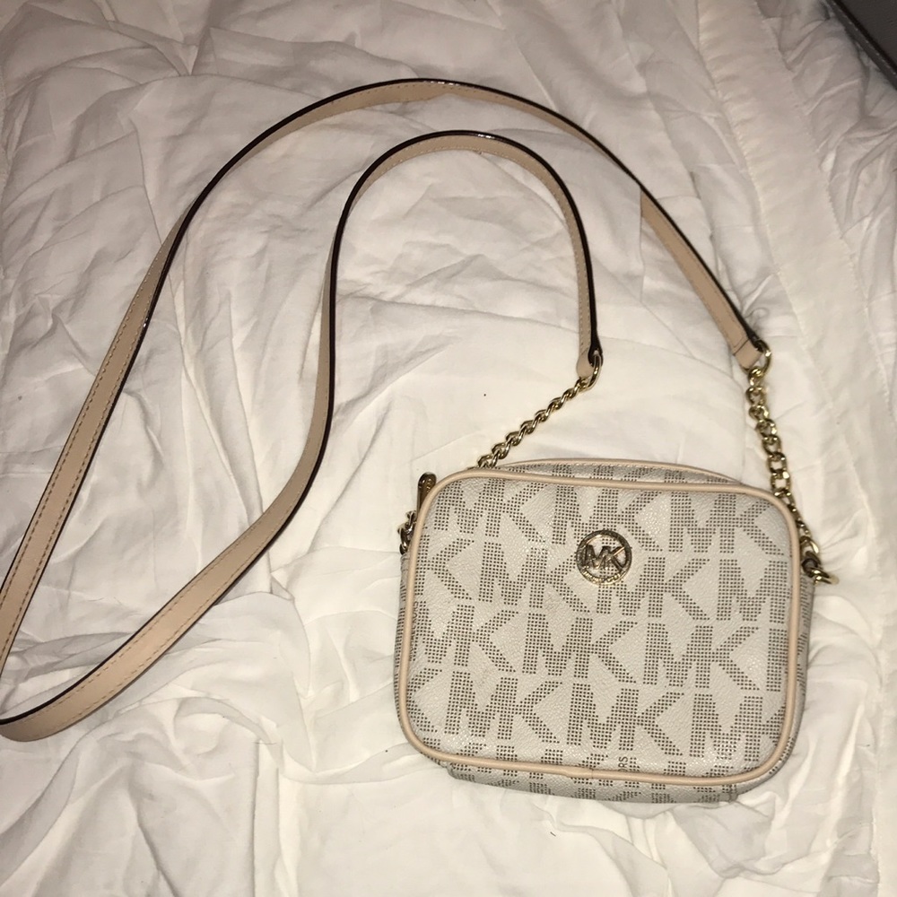 ‼️‼️‼️MICHAEL KORS mini crossbody vanilla mk