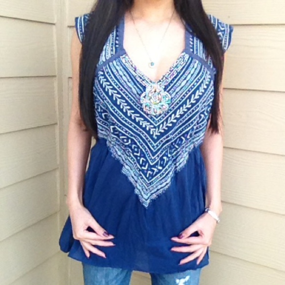 Cute FREE PEOPLE beaded/printed tunic top L/G