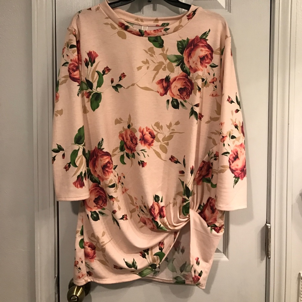 Floral knotted tunic🌸🌷🌹🌺🌸