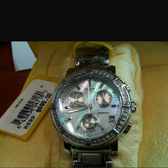 Big sale, NWT Invicta diamond Accented watch - Picture 4 of 4