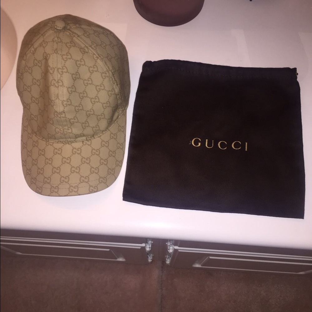 Gucci monogram hat