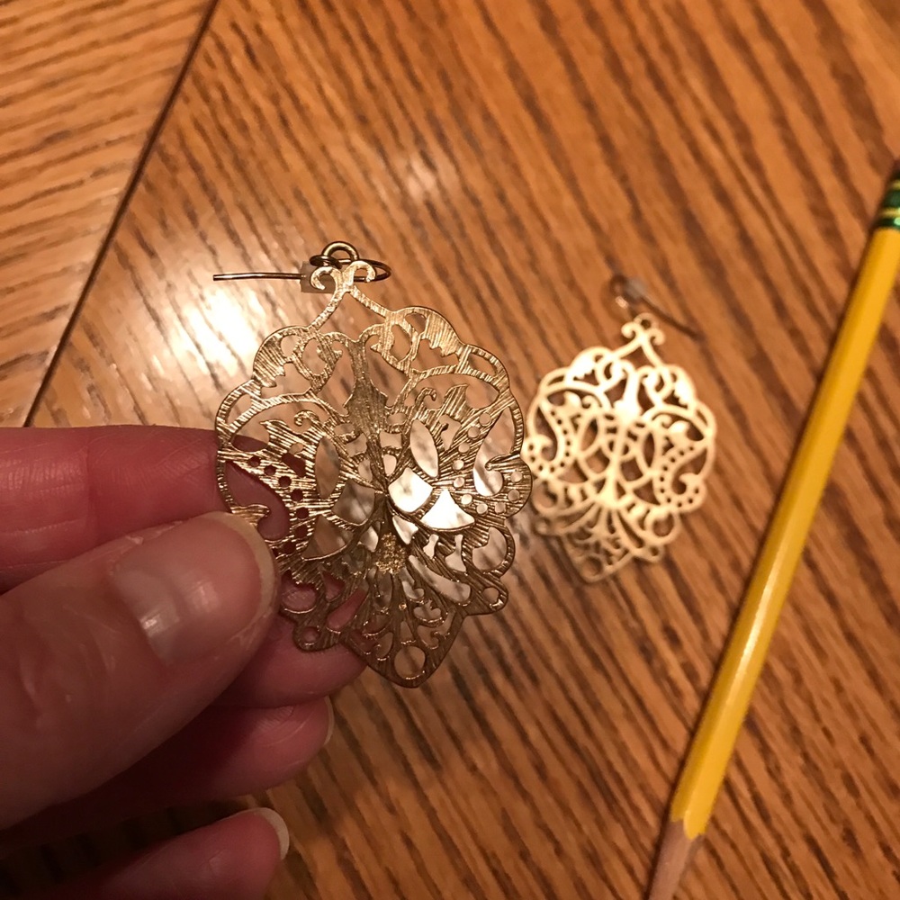 Premier Earings - Picture 3 of 4