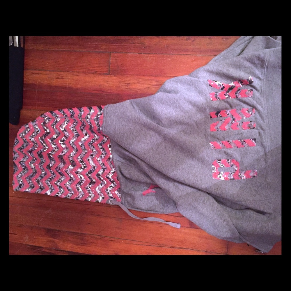 VS PINk chevron outfit