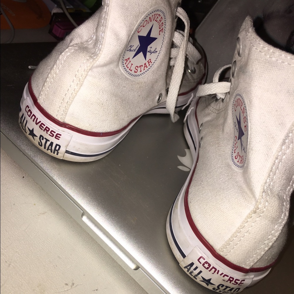 Gently worn white/ivory classic converse