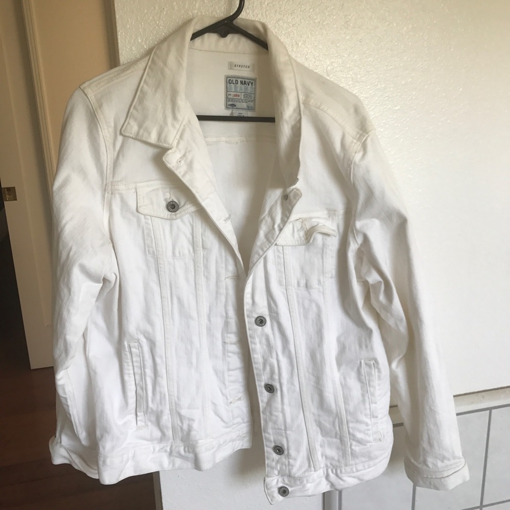 NWOT Old Navy white denim jacket