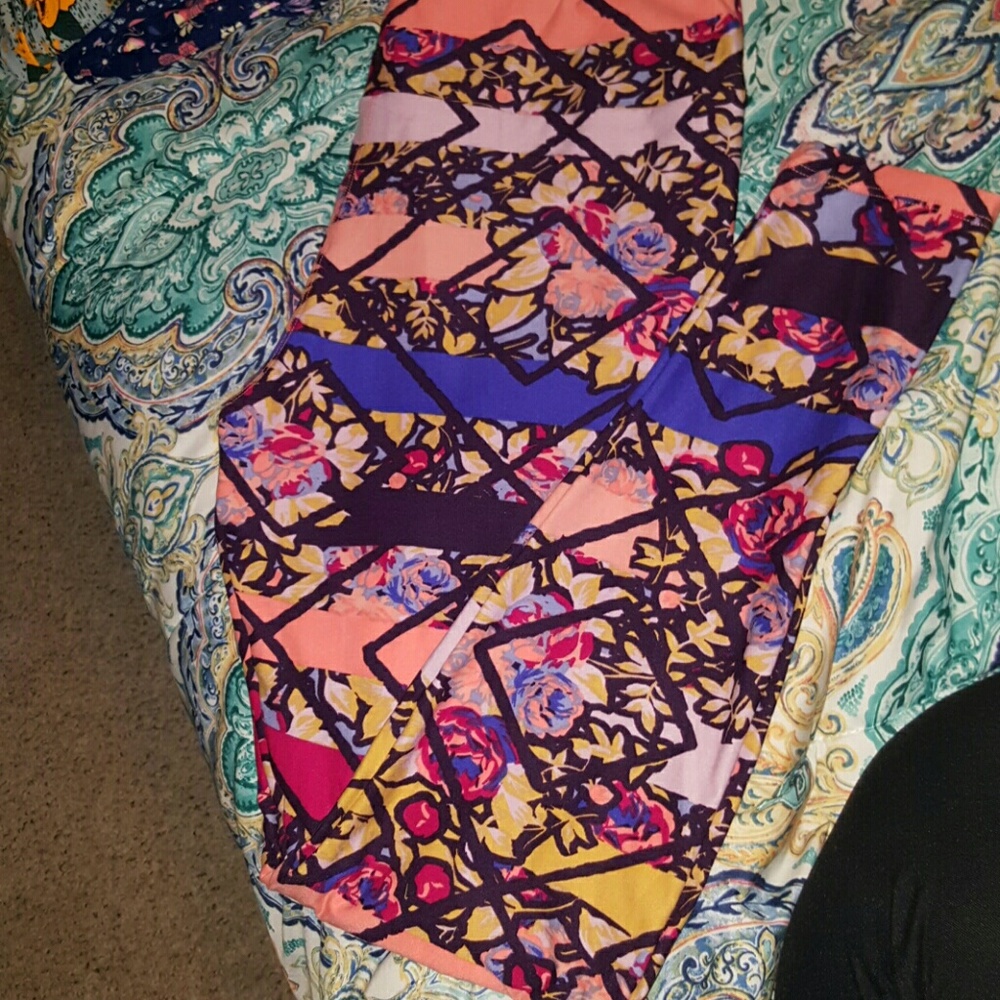 BRAND New TC Leggings