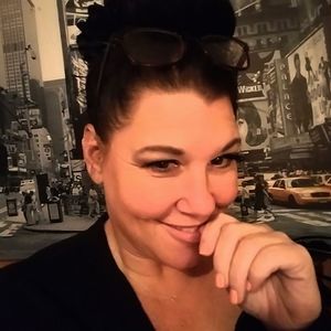 Meet your Posher, Dana