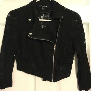 Lace crop jacket with 3/4th sleeves