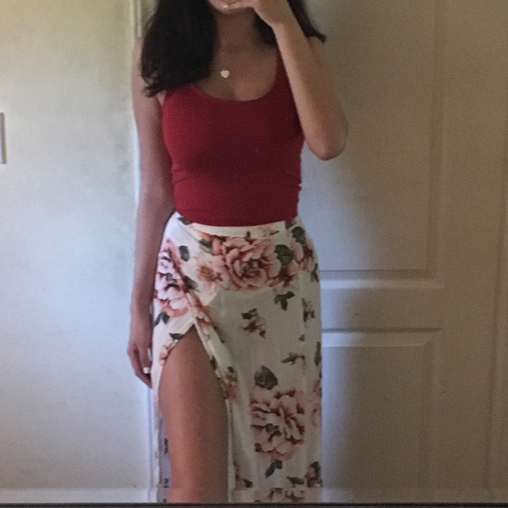 Floral Maxi Beach Skirt 🌺✨